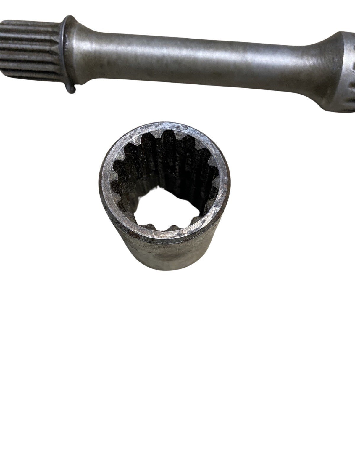 1983 Yamaha Tri Moto 225DX OEM GENUINE Rear Driveshaft & Sleeve 29U-46172-01-004